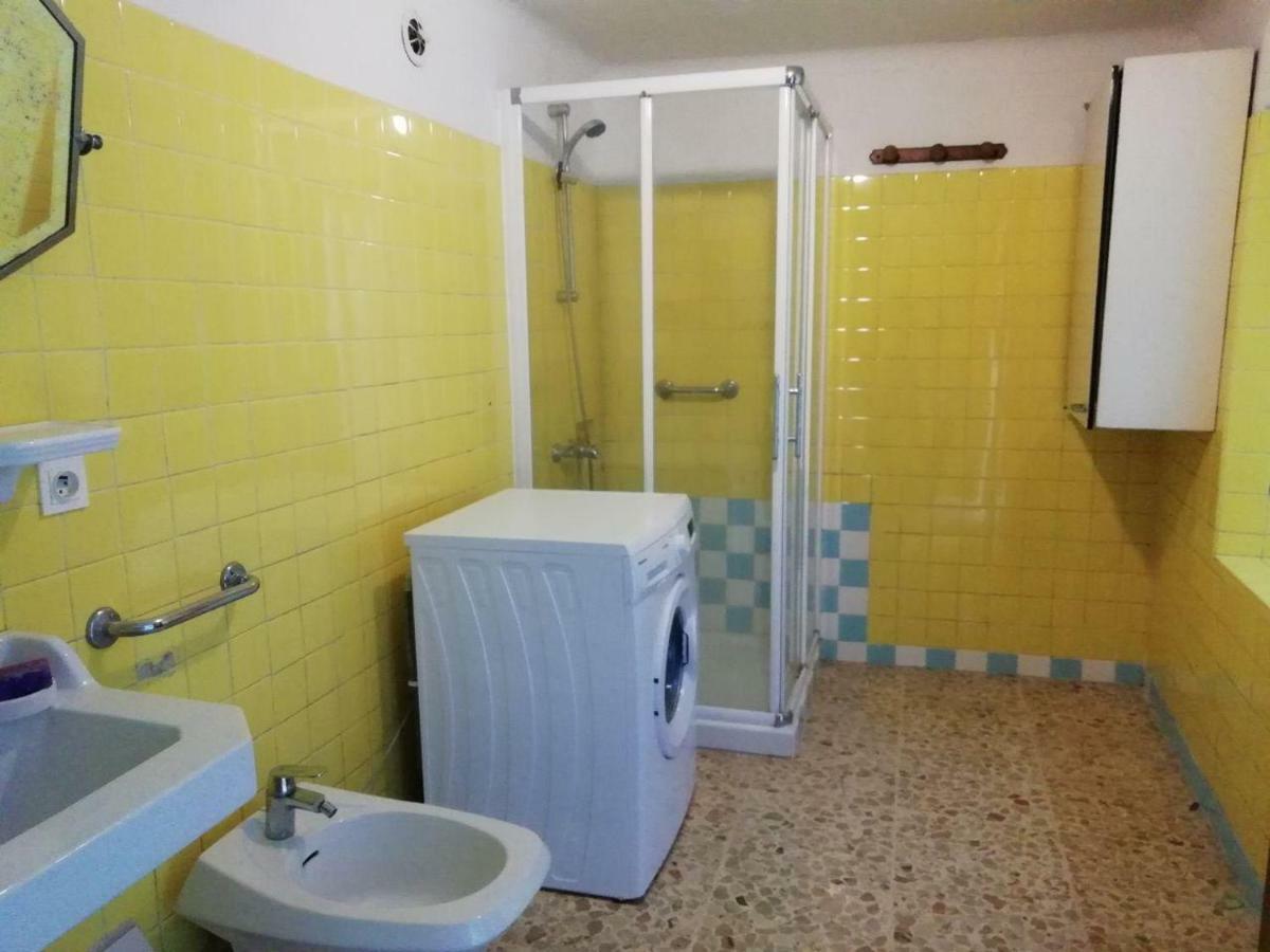 Céreste La Maison Bleue מראה חיצוני תמונה