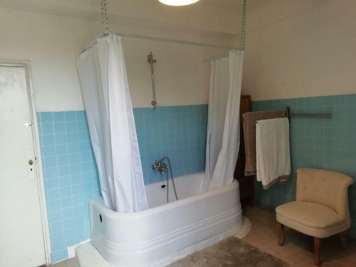 Céreste La Maison Bleue מראה חיצוני תמונה